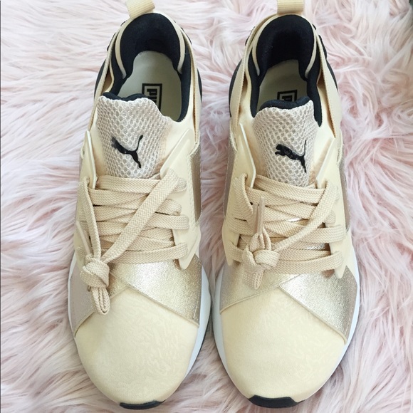 New Puma Women’s Muse Metallic Sneakers - Picture 2 of 3